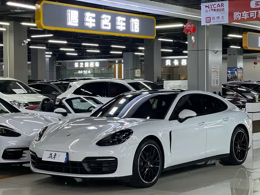 Porsche Panamera 2022