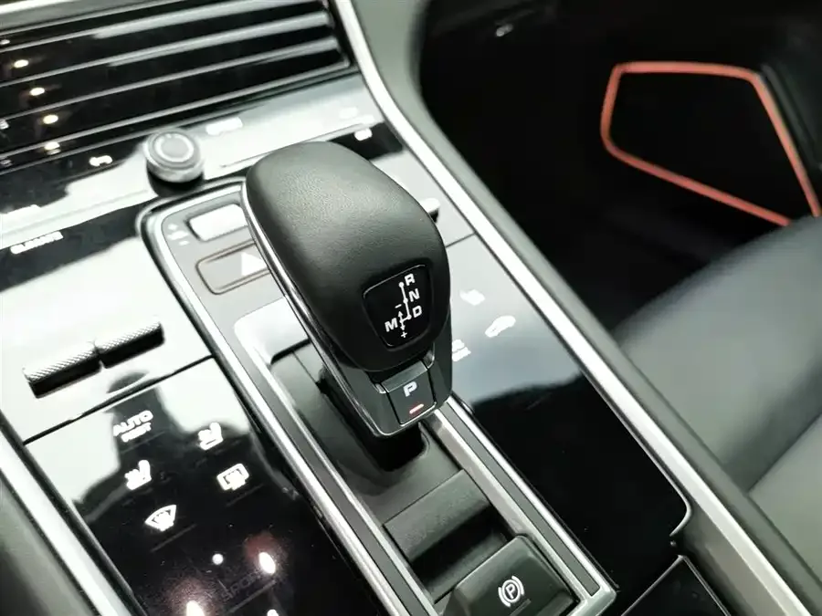 Porsche Panamera Panamera 2023 facelift Panamera 2.9T Platinum Edition 2023 — миниатюра 4