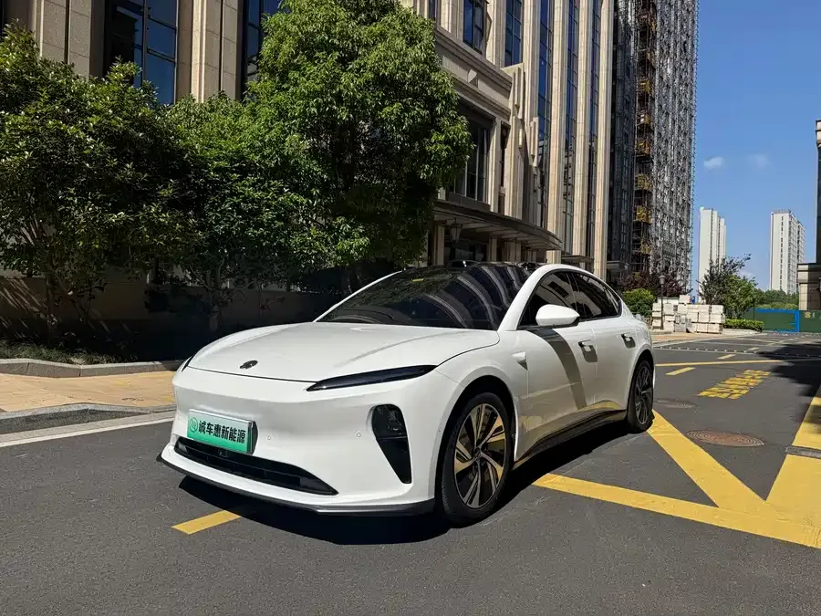 NIO ET5 2022
