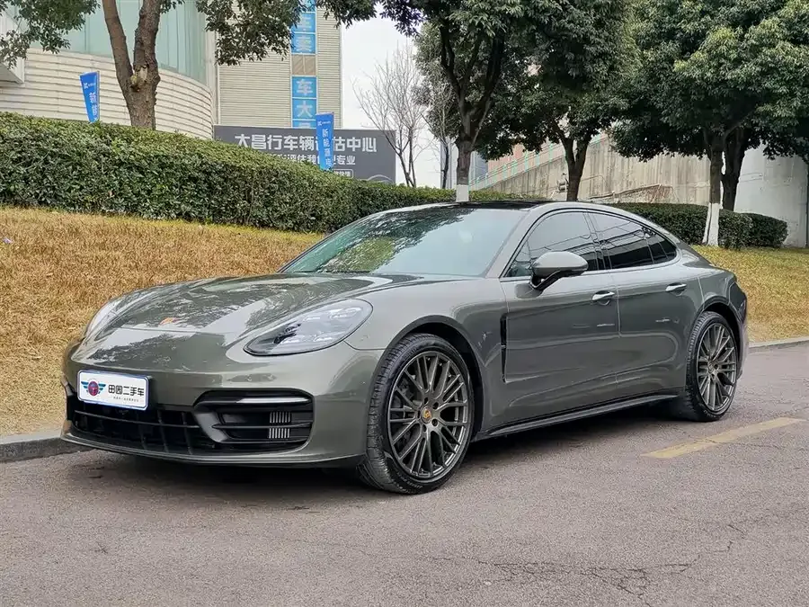 Porsche Panamera 2024