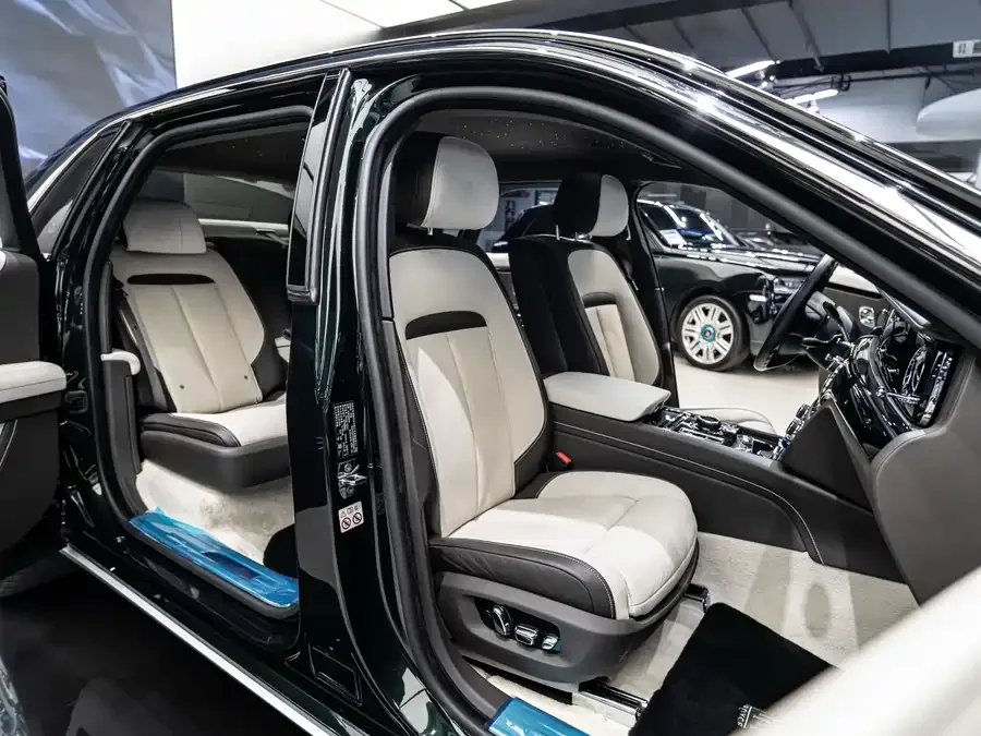 Rolls-Royce Ghost Ghost 2021 6.7T long wheelbase version 2023 — миниатюра 3