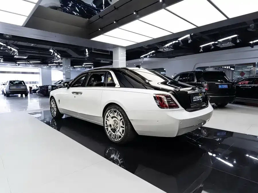 Rolls-Royce Ghost Ghost 2021 6.7T long wheelbase version 2023 — миниатюра 5