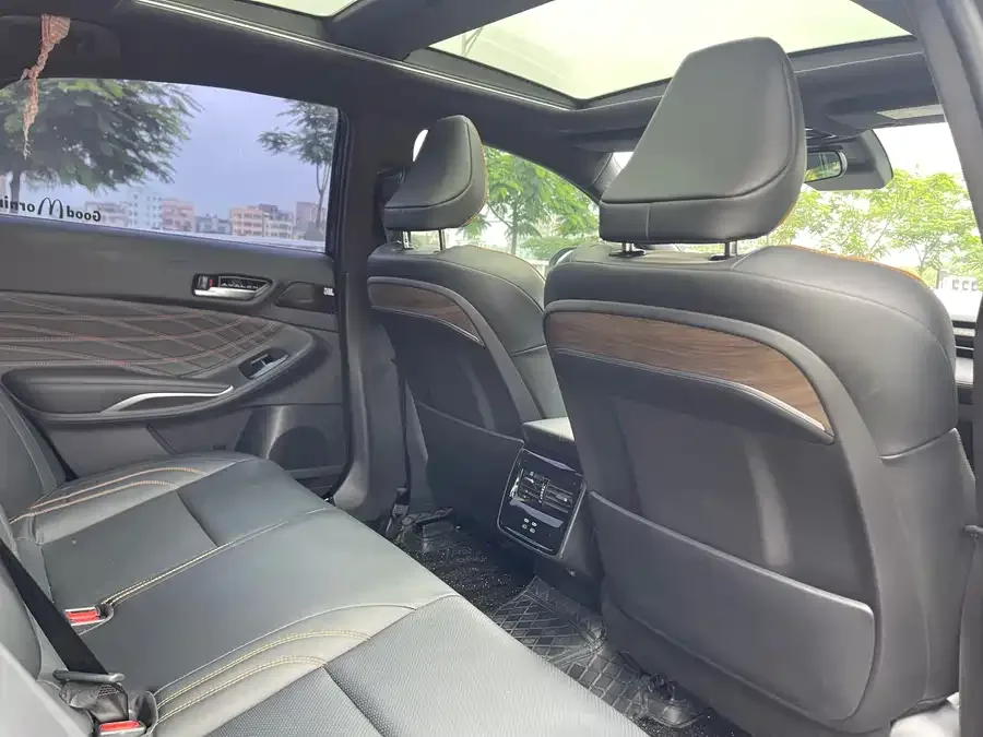 Toyota Avalon 2024 Avalon Hybrid 2.0L Premium Edition 2024 — миниатюра 4