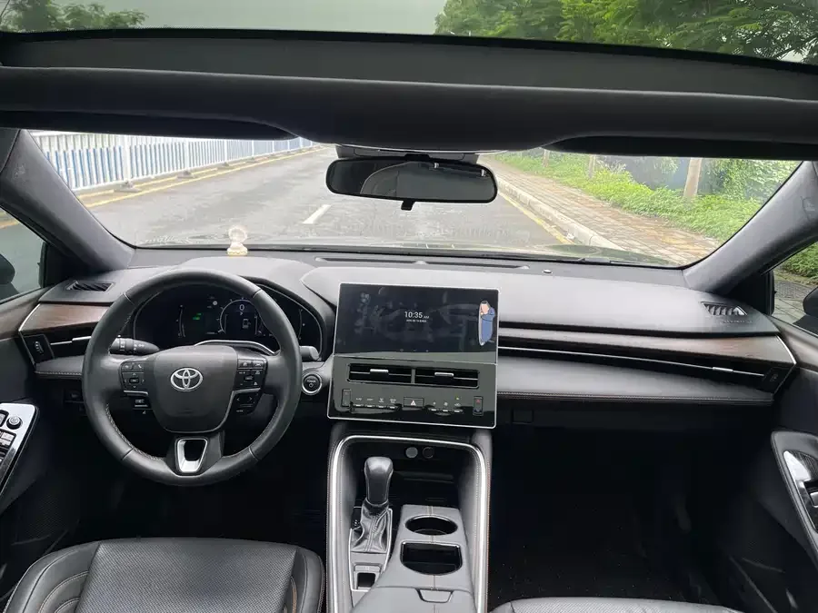 Toyota Avalon 2024 Avalon Hybrid 2.0L Premium Edition 2024 — миниатюра 5