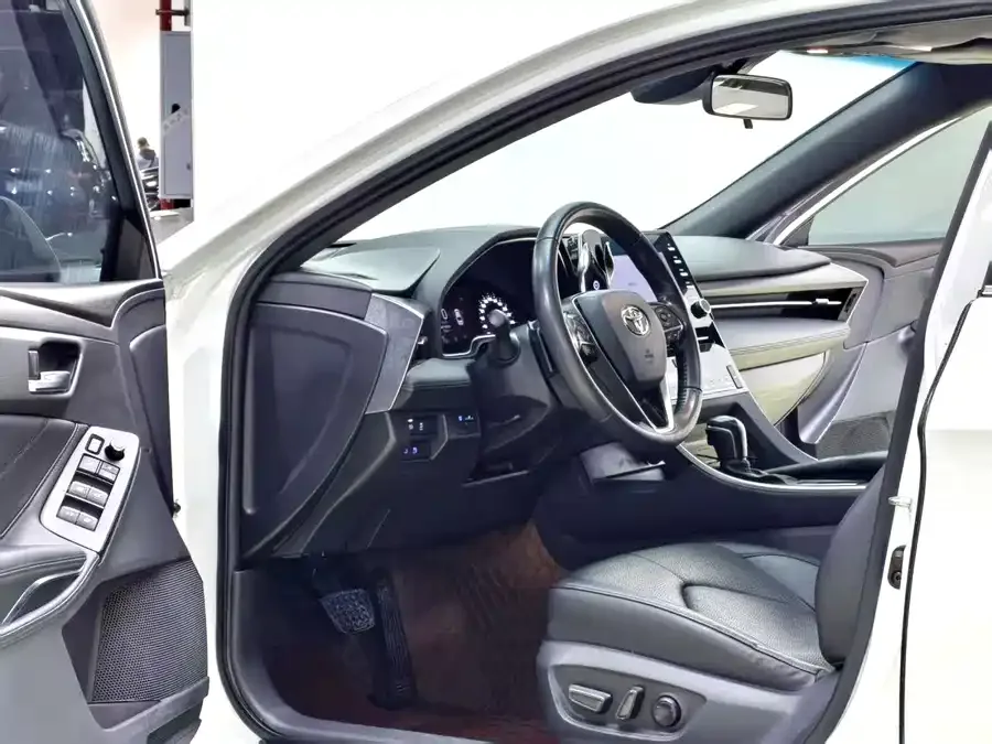 Toyota Avalon Asia Dragon 2021 2.5L Deluxe Edition 2022 — миниатюра 2
