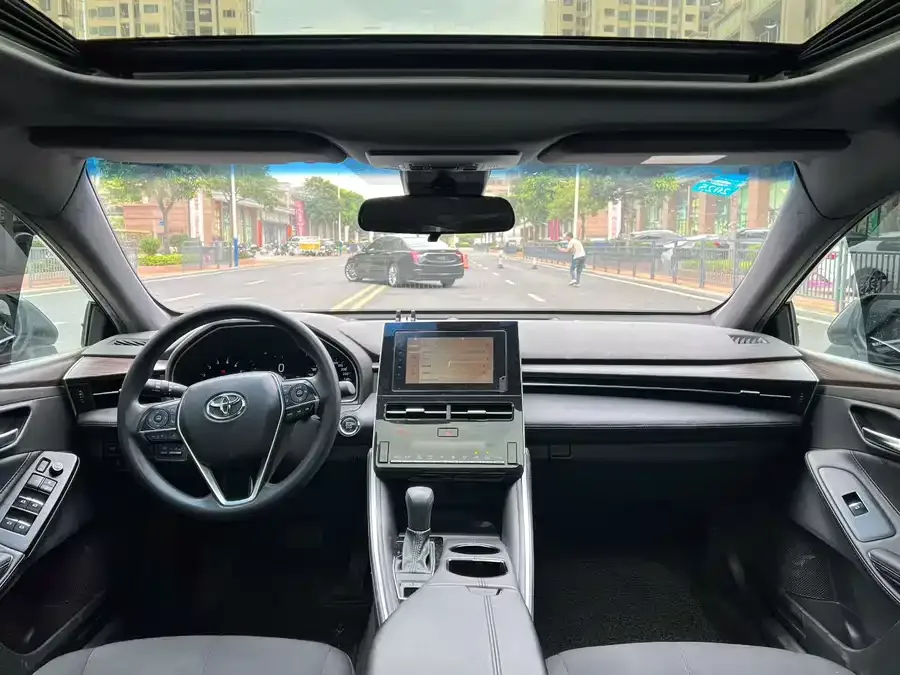 Toyota Avalon Asia Dragon 2022 2.0L Enterprising Edition 2023 — миниатюра 2