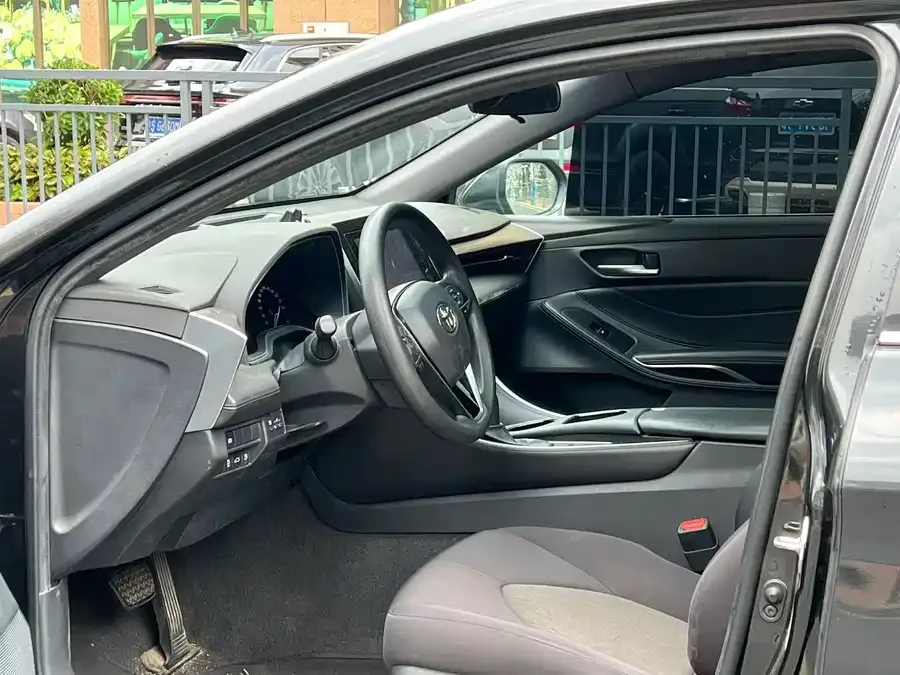 Toyota Avalon Asia Dragon 2022 2.0L Enterprising Edition 2023 — миниатюра 4