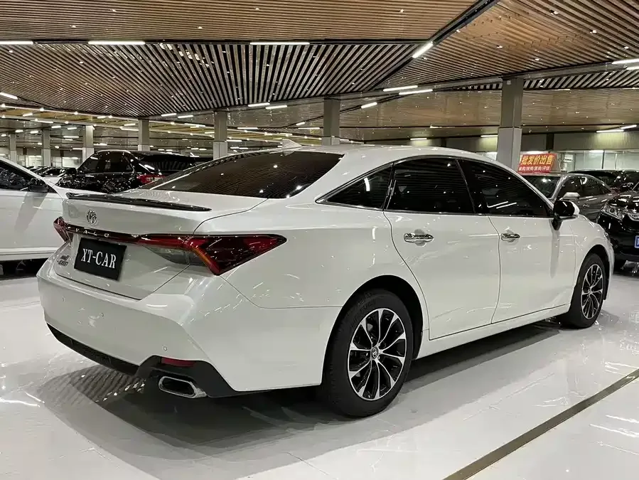 Toyota Avalon Asia Dragon 2022 2.0L Deluxe Edition 2022 — миниатюра 4
