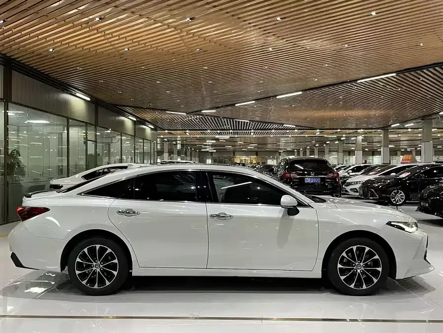 Toyota Avalon Asia Dragon 2022 2.0L Deluxe Edition 2022 — миниатюра 5
