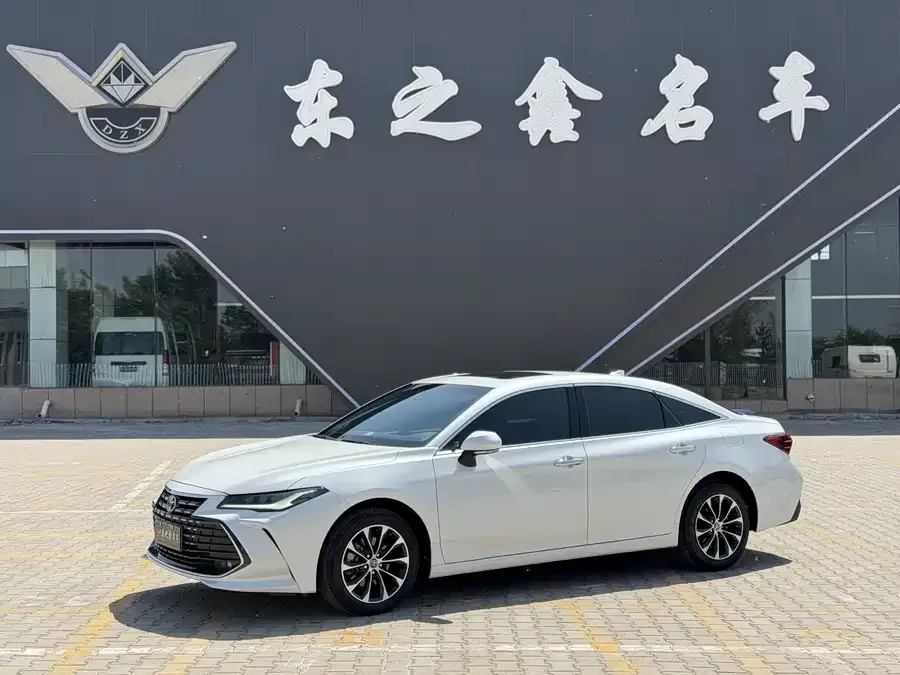 Toyota Avalon Avalon 2023 2.0L Luxury Edition 2023 — фото 1, купить с доставкой в Москву