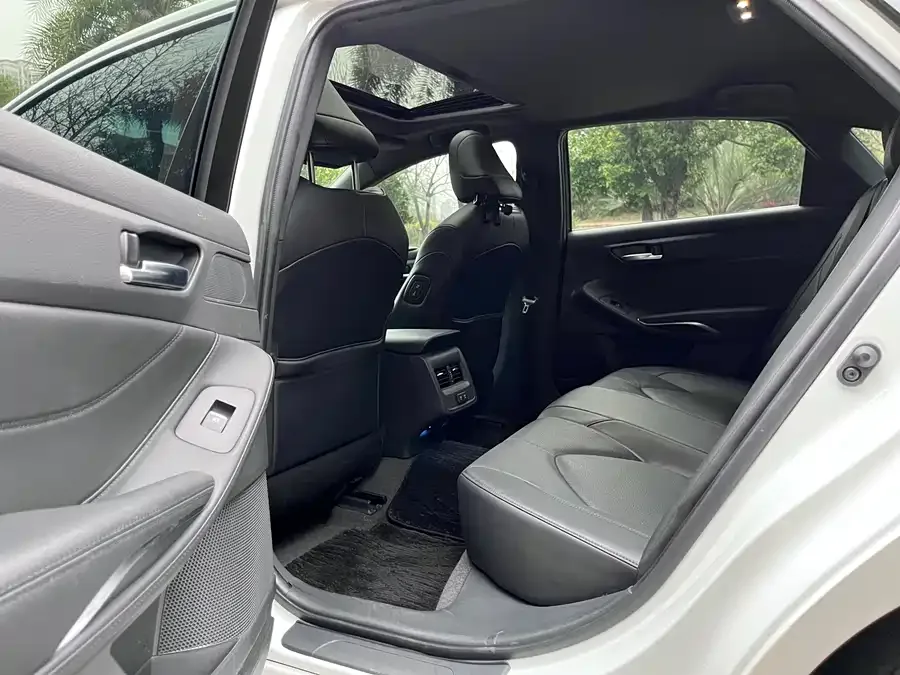 Toyota Avalon Asia Dragon 2019 2.0L Deluxe Edition National VI 2022 — миниатюра 3