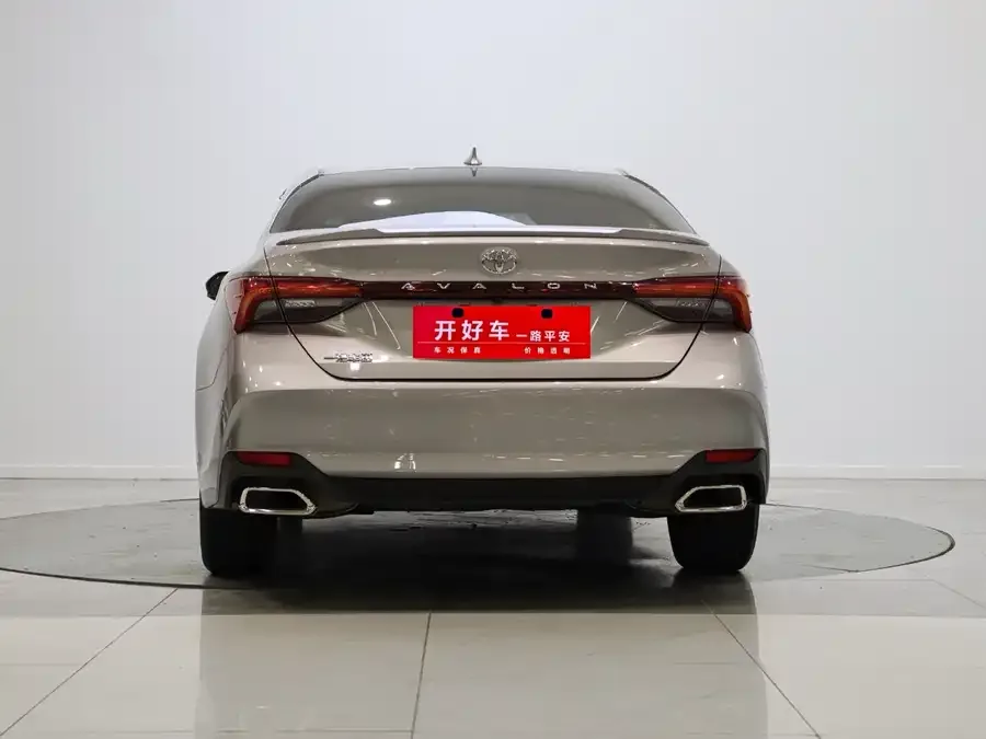 Toyota Avalon Asia Dragon 2022 2.5L Deluxe Edition 2023 — миниатюра 2
