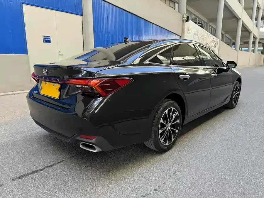 Toyota Avalon Asia Dragon 2022 2.0L Deluxe Edition 2023 — миниатюра 4