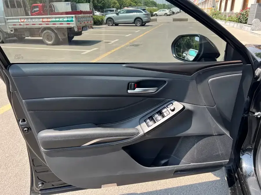 Toyota Avalon Asia Dragon 2022 2.0L Deluxe Edition 2022 — миниатюра 4