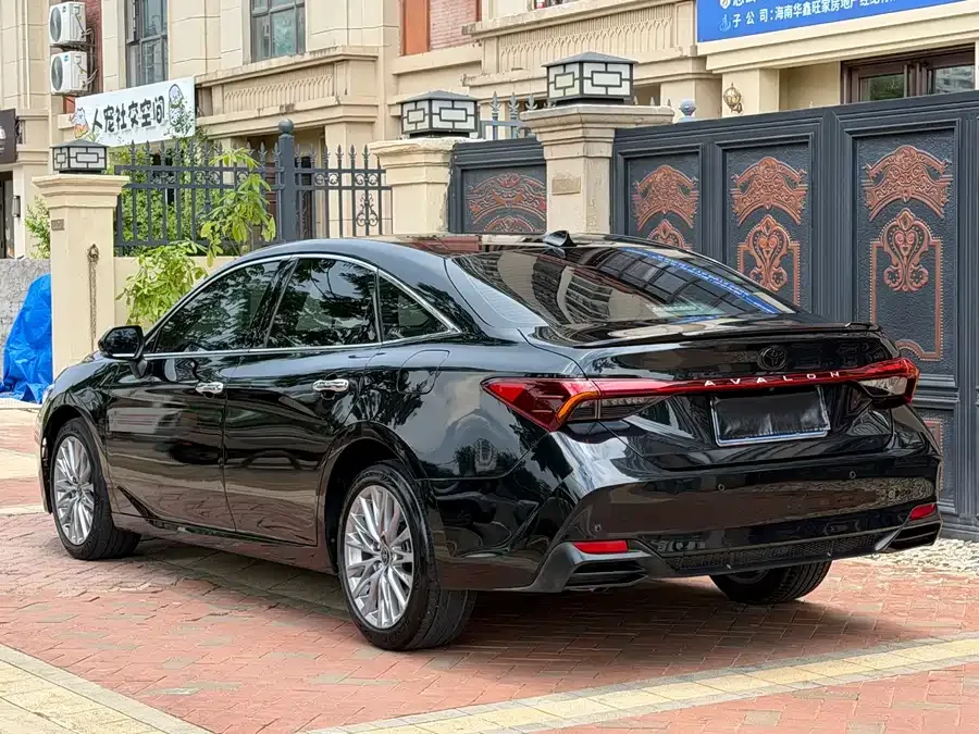 Toyota Avalon Avalon 2024 2.0L Luxury Edition 2024 — миниатюра 3