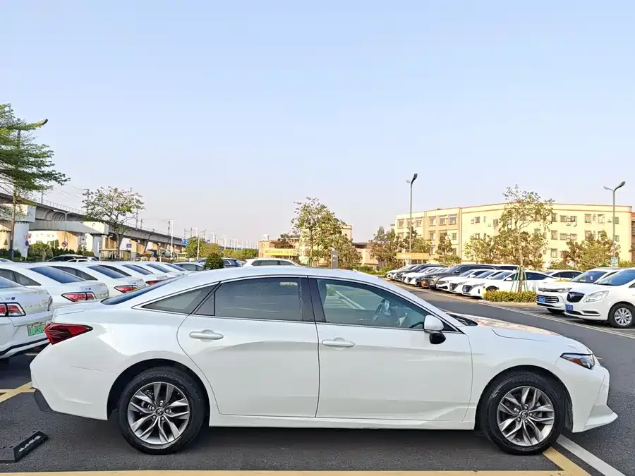 Toyota Avalon Asia Dragon 2019 2.0L Advanced Edition National VI 2022 — миниатюра 2