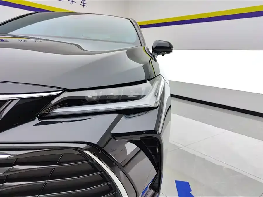 Toyota Avalon Asia Dragon 2022 2.0L Deluxe Edition 2023 — миниатюра 2