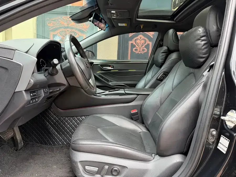 Toyota Avalon Avalon 2023 2.0L Luxury Edition 2023 — миниатюра 4