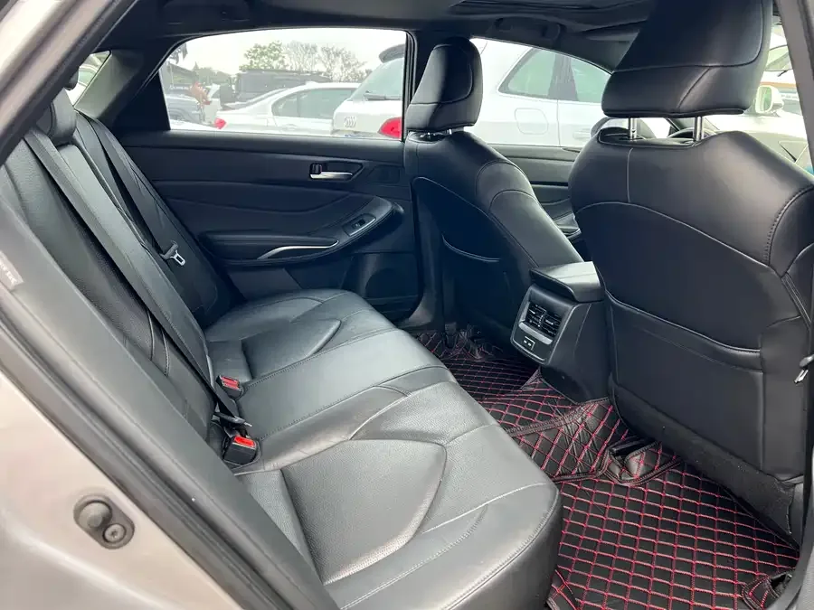 Toyota Avalon Asia Dragon 2022 2.0L Deluxe Edition 2023 — миниатюра 2