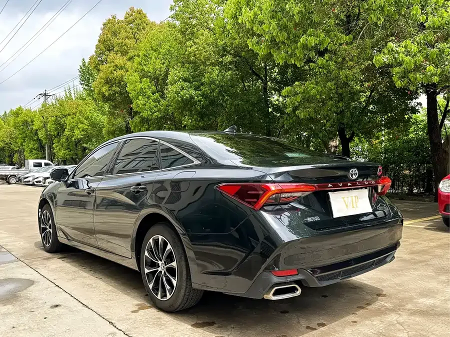 Toyota Avalon Avalon 2023 2.0L Luxury Edition 2023 — миниатюра 4