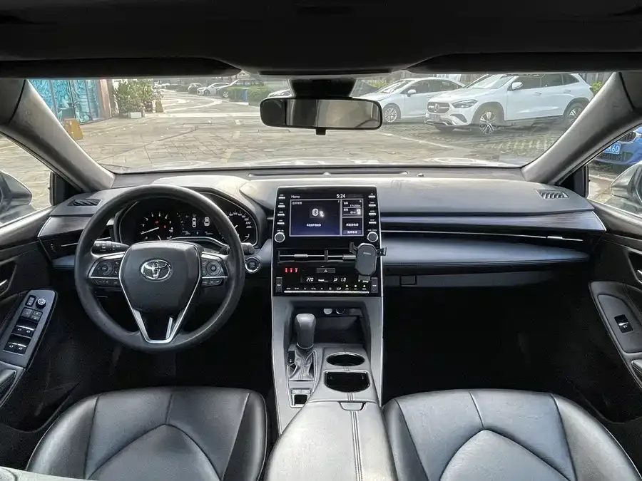 Toyota Avalon Asia Dragon 2022 2.0L Enterprising Edition 2022 — миниатюра 2