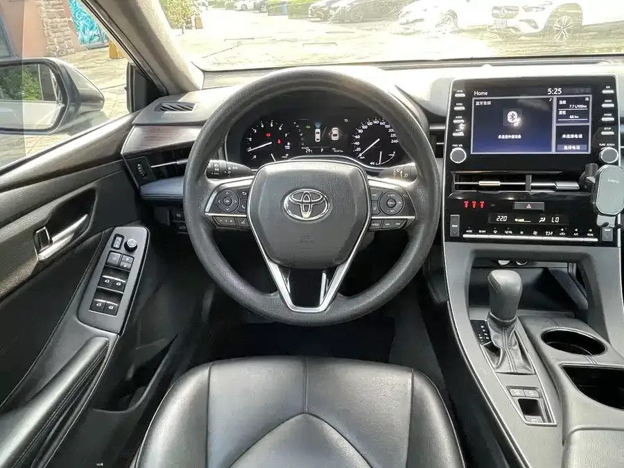 Toyota Avalon Asia Dragon 2022 2.0L Enterprising Edition 2022 — миниатюра 5