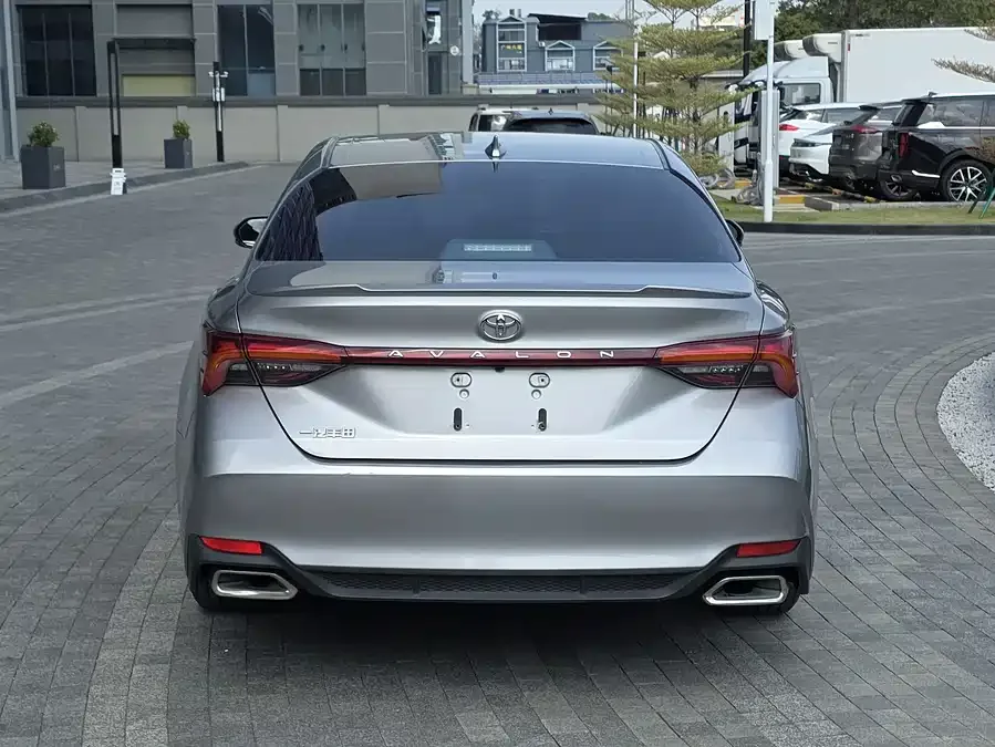 Toyota Avalon Asia Dragon 2022 2.5L Deluxe Edition 2023 — миниатюра 2