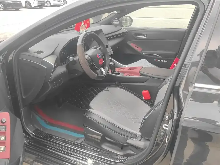 Toyota Avalon Avalon 2024 2.0L Progressive Edition 2025 — миниатюра 3