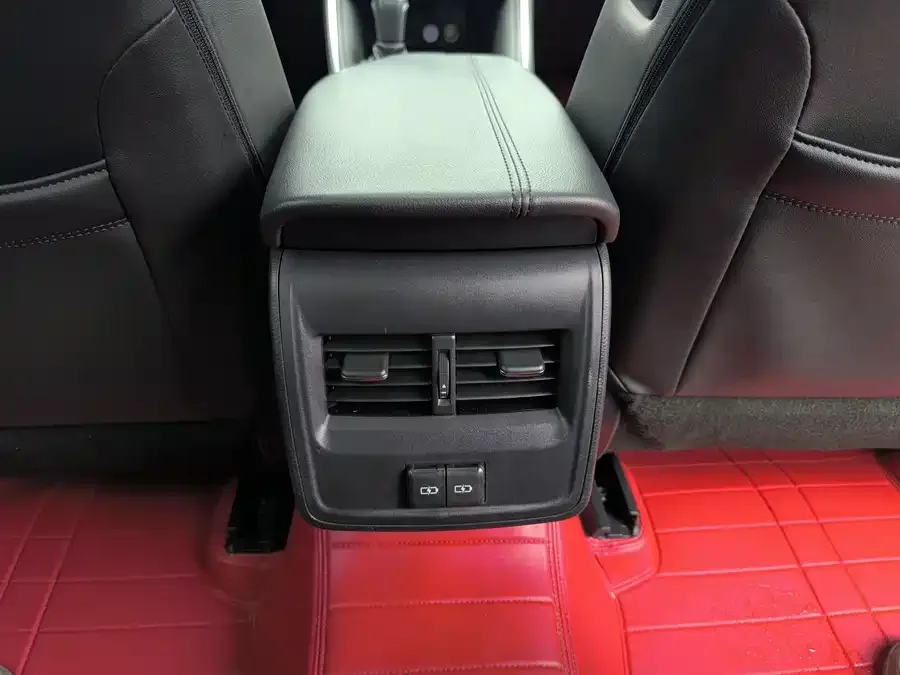 Toyota Avalon Avalon 2023 2.5L Luxury Edition 2023 — миниатюра 4