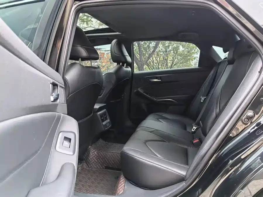 Toyota Avalon Asia Dragon 2022 2.0L Deluxe Edition 2024 — миниатюра 3