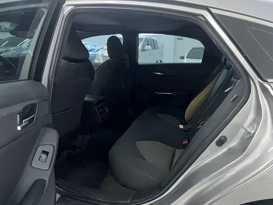 Toyota Avalon Avalon 2023 2.0L Progressive Edition 2023 — миниатюра 4