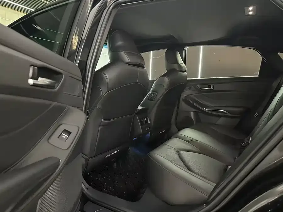 Toyota Avalon Asia Dragon 2021 2.5L Deluxe Edition 2022 — миниатюра 2