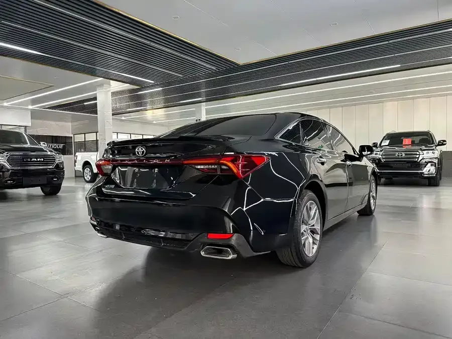 Toyota Avalon Asia Dragon 2021 2.5L Deluxe Edition 2022 — миниатюра 3