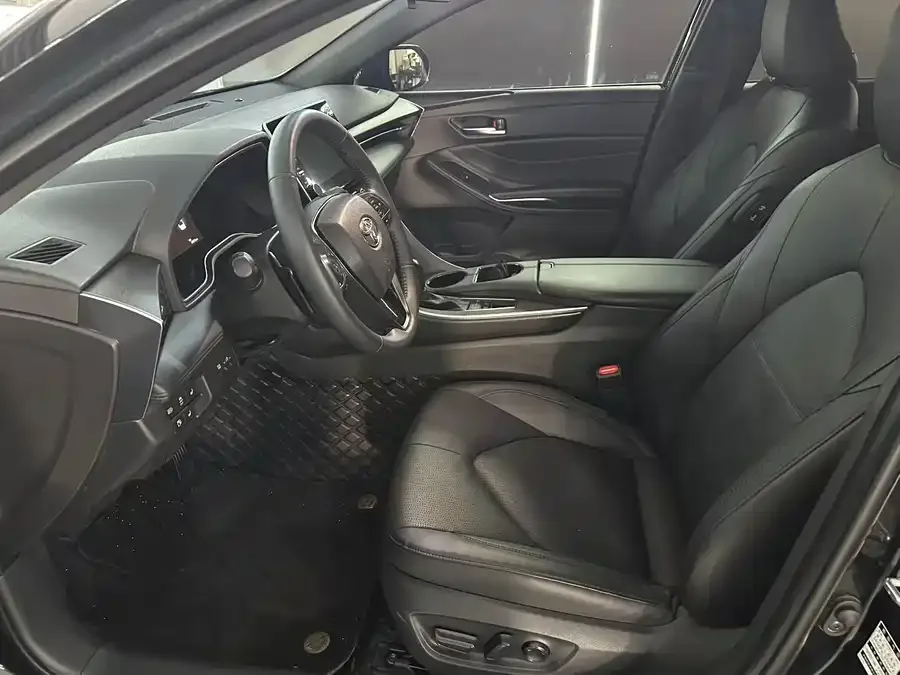 Toyota Avalon Asia Dragon 2021 2.5L Deluxe Edition 2022 — миниатюра 4