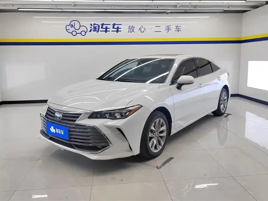 Toyota Avalon Asia Dragon 2019 2.0L Advanced Edition National VI 2022 — фото 1, купить с доставкой в Москву