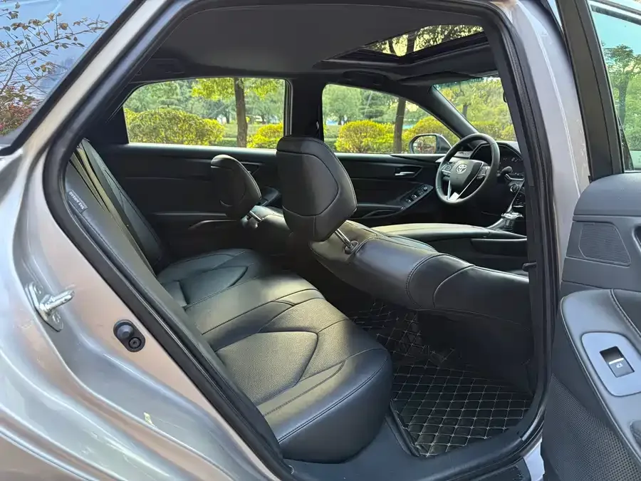 Toyota Avalon 2023 Avalon 2.0L XLE Premium Edition 2023 — миниатюра 4