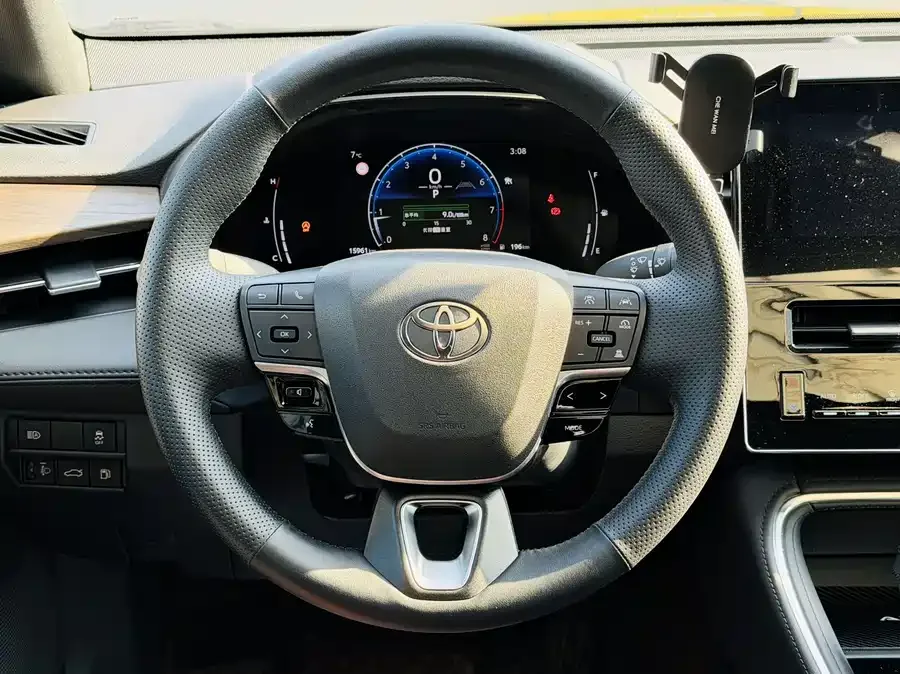 Toyota Avalon Avalon 2024 2.0L Progressive Edition 2025 — миниатюра 5