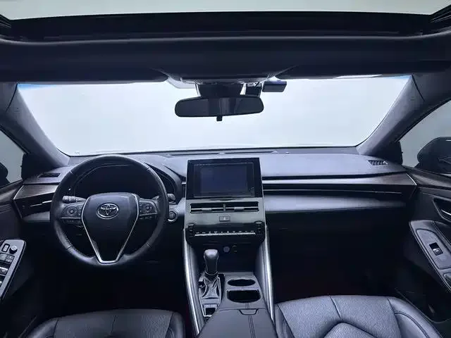 Toyota Avalon Avalon 2023 2.0L Premium Edition 2023 — миниатюра 3