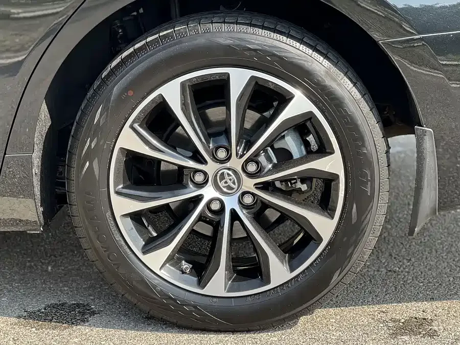 Toyota Avalon Avalon 2023 2.5L Luxury Edition 2024 — миниатюра 4