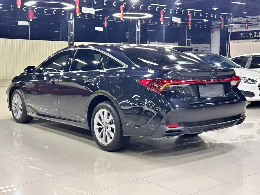 Toyota Avalon Avalon 2024 2.0L Progressive Edition 2025 — миниатюра 3