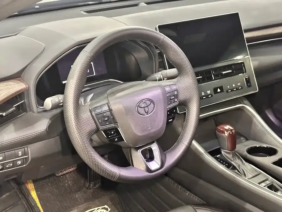 Toyota Avalon Avalon 2024 2.0L Progressive Edition 2025 — миниатюра 4