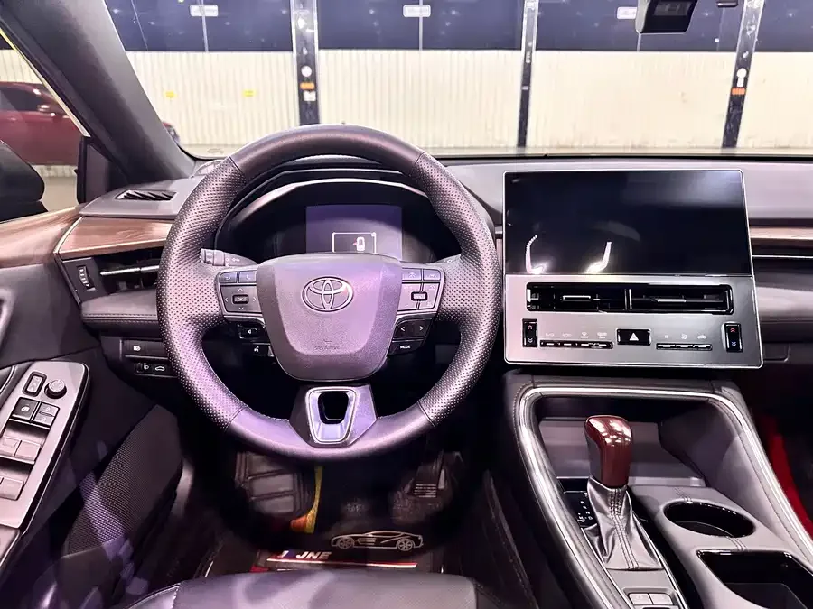 Toyota Avalon Avalon 2024 2.0L Progressive Edition 2025 — миниатюра 5