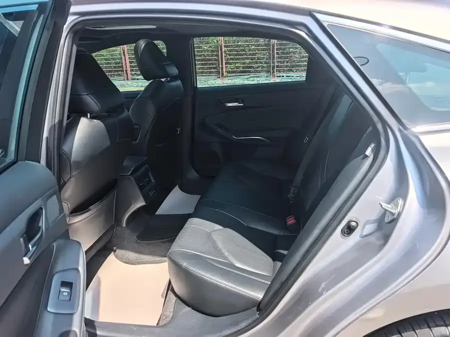 Toyota Avalon Asia Dragon 2022 2.0L Deluxe Edition 2023 — миниатюра 2