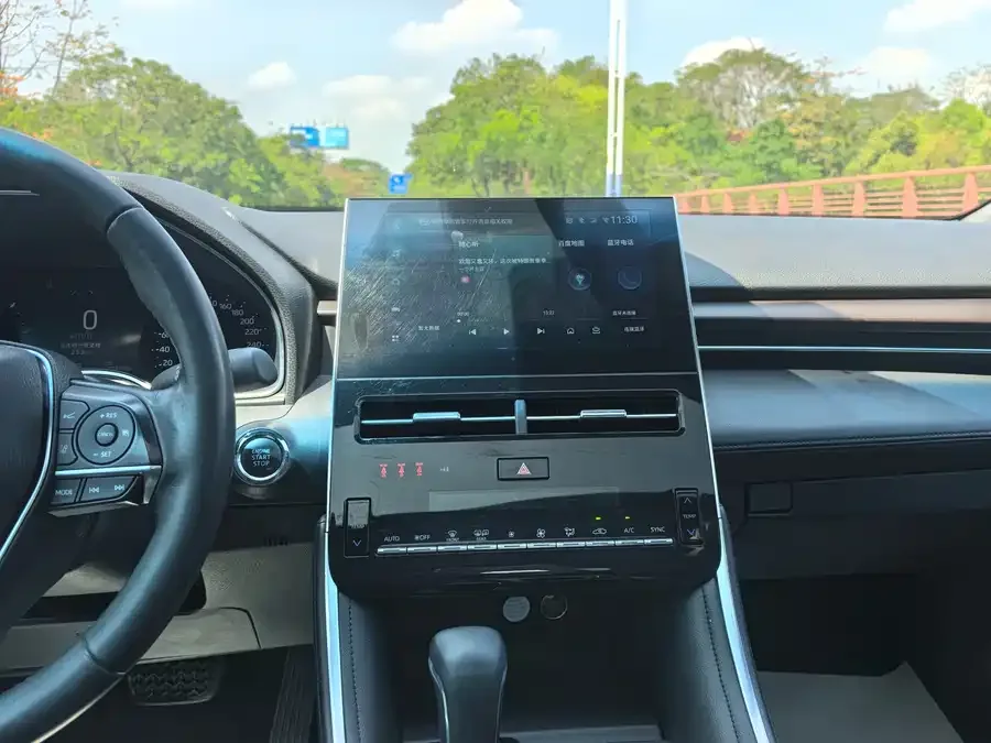 Toyota Avalon Asia Dragon 2022 2.0L Deluxe Edition 2023 — миниатюра 5
