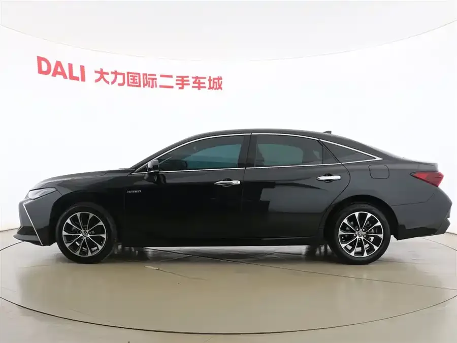 Toyota Avalon 2023 Avalon Hybrid 2.5L Luxury Edition 2023 — миниатюра 4