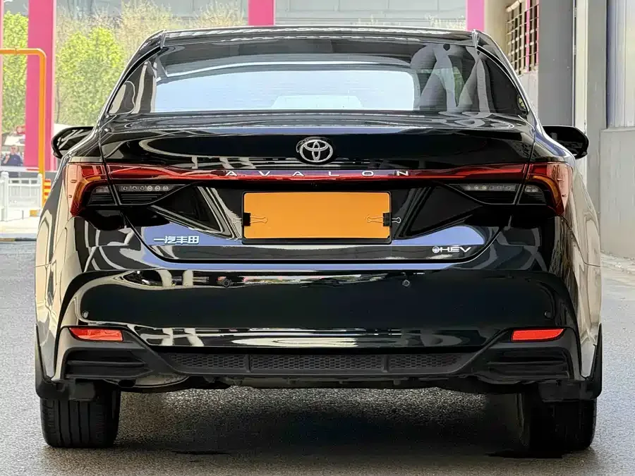 Toyota Avalon 2024 Avalon Hybrid 2.0L Luxury Edition 2025 — миниатюра 2