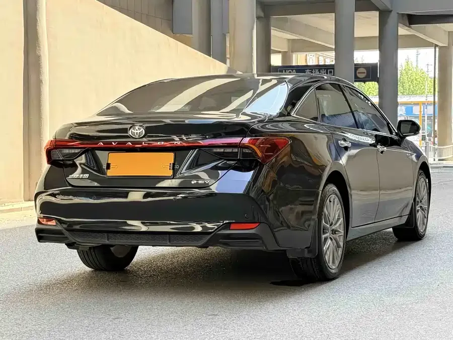 Toyota Avalon 2024 Avalon Hybrid 2.0L Luxury Edition 2025 — миниатюра 4