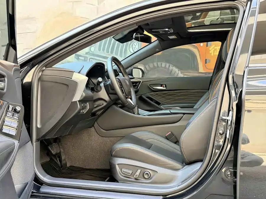 Toyota Avalon 2024 Avalon Hybrid 2.0L Luxury Edition 2025 — миниатюра 5