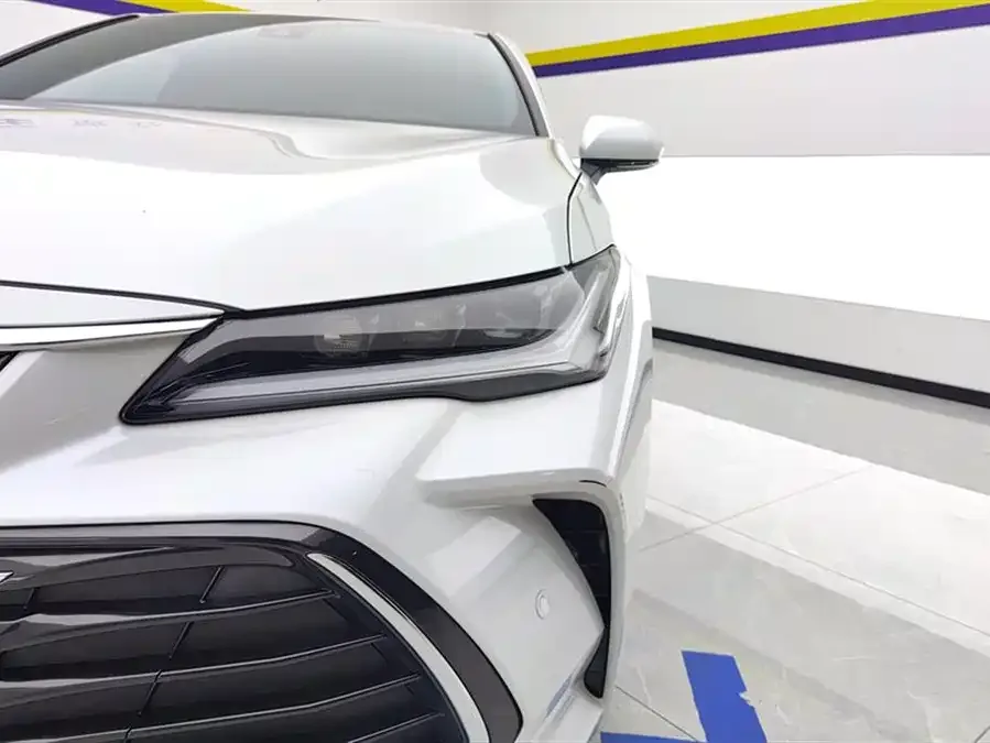 Toyota Avalon 2023 Avalon Hybrid 2.5L Luxury Edition 2024 — миниатюра 5