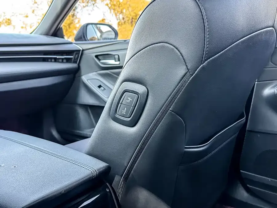 Toyota Avalon 2022 Avalon 2.0L XLE Premium Edition 2022 — миниатюра 4